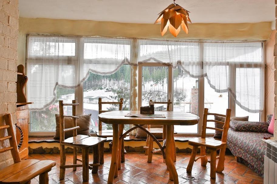 Грибова Хата Bukovel Exteriör bild