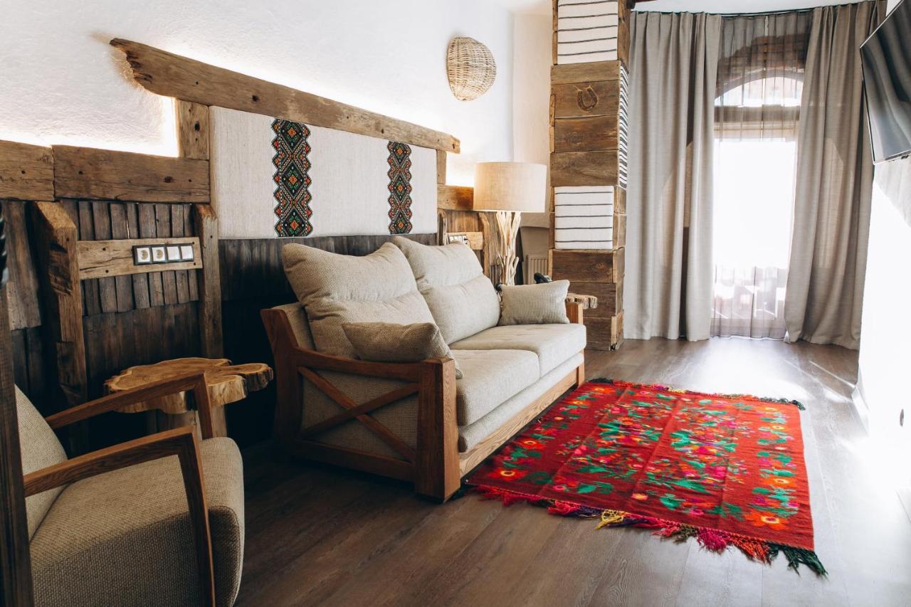 Грибова Хата Bukovel Exteriör bild